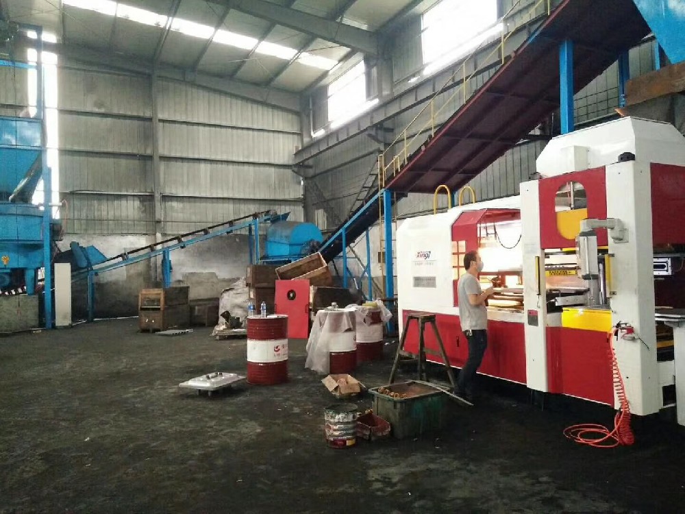 杭州眾恒機(jī)械公司610×510全自動無箱造型機(jī)順利試產(chǎn)成功！